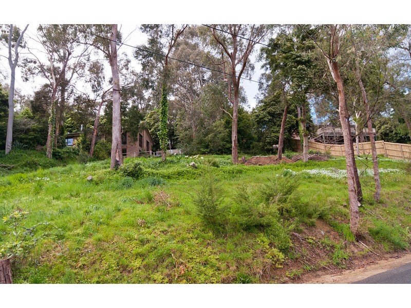 72 Commercial Road, Mount Evelyn VIC 3796