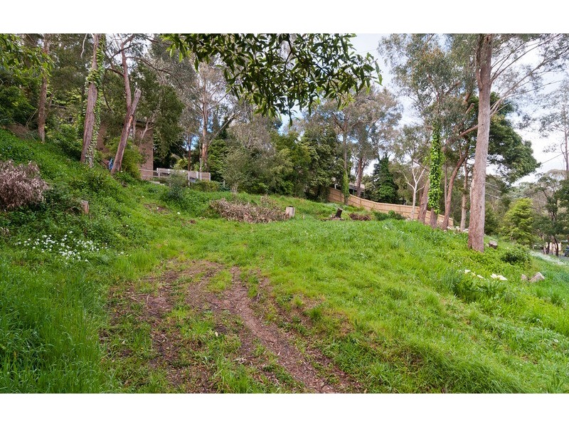 72 Commercial Road, Mount Evelyn VIC 3796