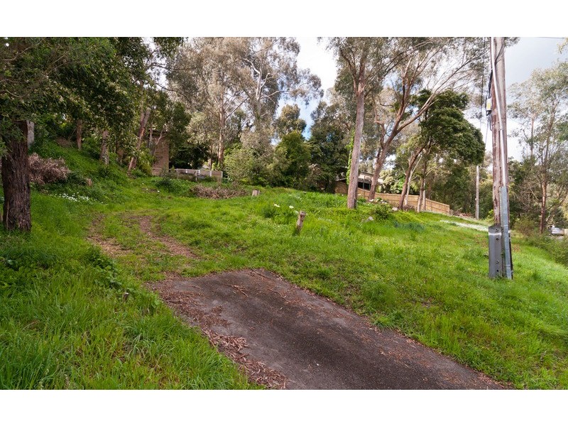 72 Commercial Road, Mount Evelyn VIC 3796