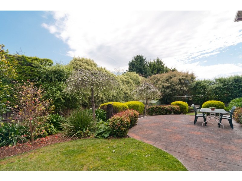 4 Hilledge Lane, Mooroolbark VIC 3138