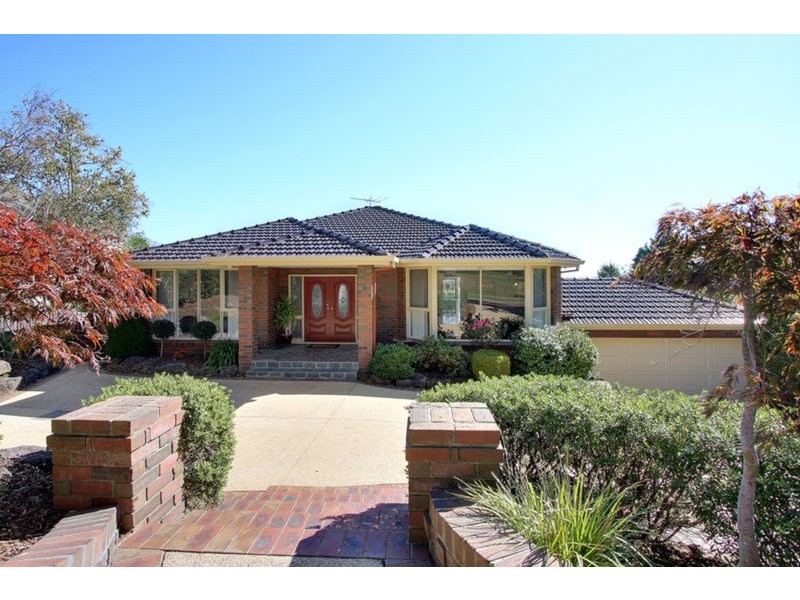 4 Hilledge Lane, Mooroolbark VIC 3138