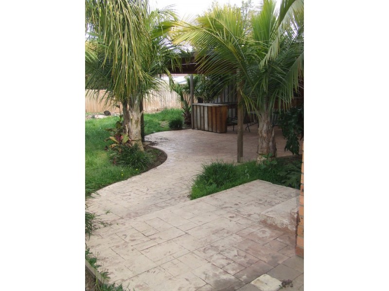 18 Kelvin Drive, Ferntree Gully VIC 3156