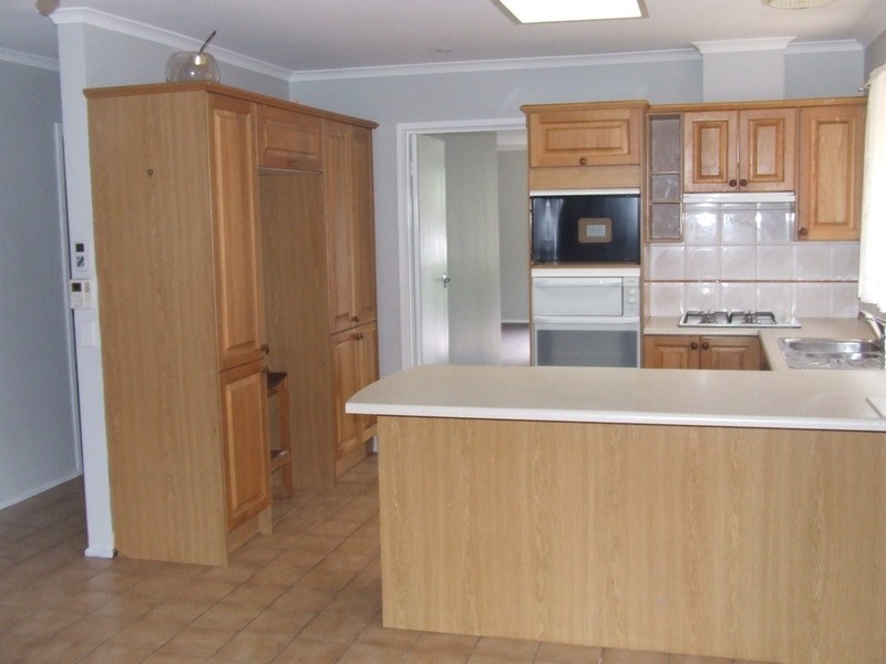 18 Kelvin Drive, Ferntree Gully VIC 3156