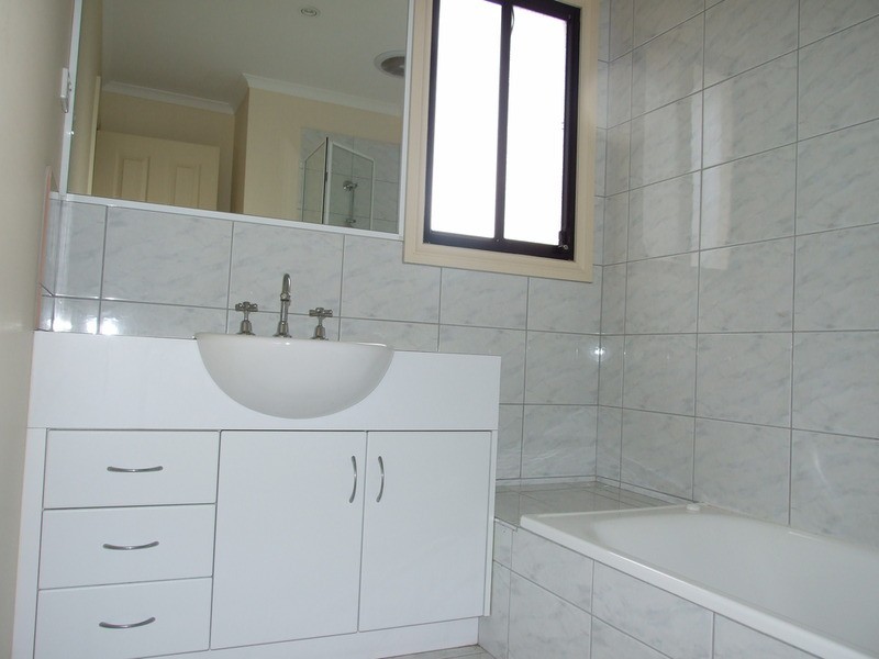 2/26 Ervin  Road, Kilsyth VIC 3137