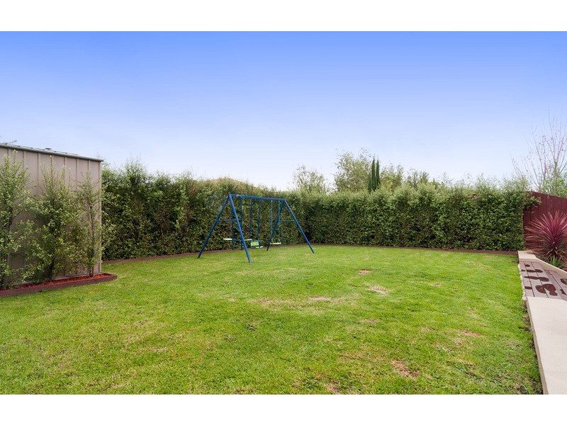14 Hill View Rise, Mooroolbark VIC 3138