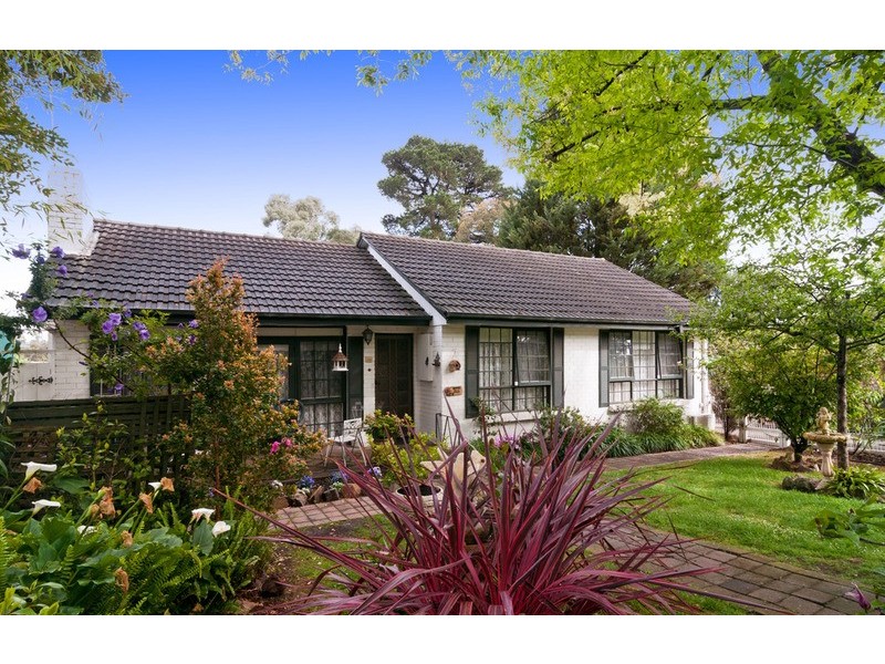 5 Evon Avenue, Ringwood East VIC 3135