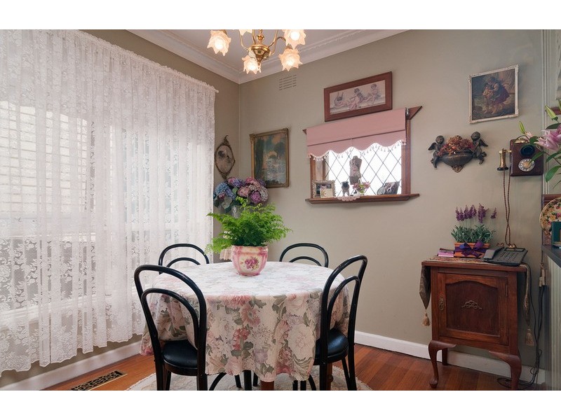 5 Evon Avenue, Ringwood East VIC 3135