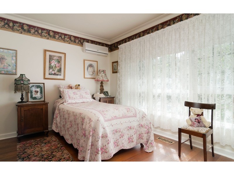 5 Evon Avenue, Ringwood East VIC 3135