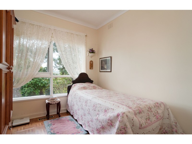 5 Evon Avenue, Ringwood East VIC 3135