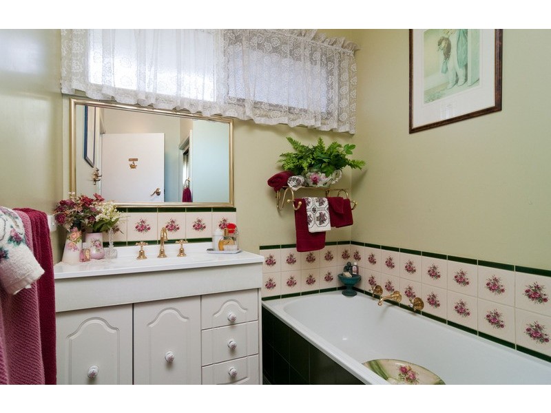 5 Evon Avenue, Ringwood East VIC 3135