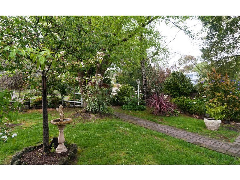 5 Evon Avenue, Ringwood East VIC 3135