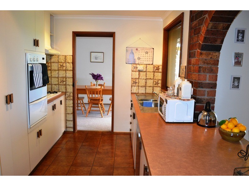 17 Blueberry Road, Mooroolbark VIC 3138
