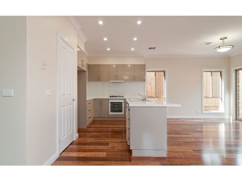 1/185 Lincoln Road, Mooroolbark VIC 3138