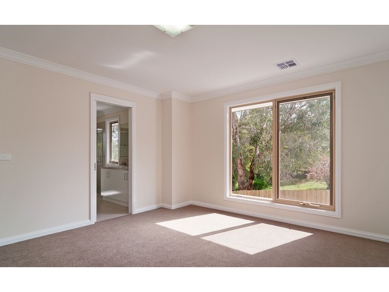 1/185 Lincoln Road, Mooroolbark VIC 3138