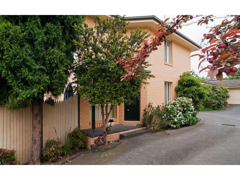 2/18 View Road, Bayswater VIC 3153