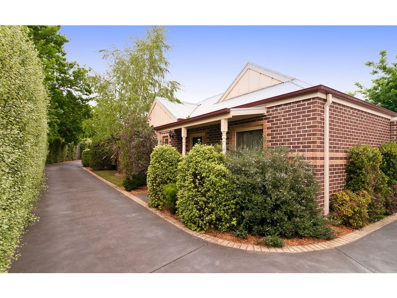 2/16 John Street, Lilydale VIC 3140