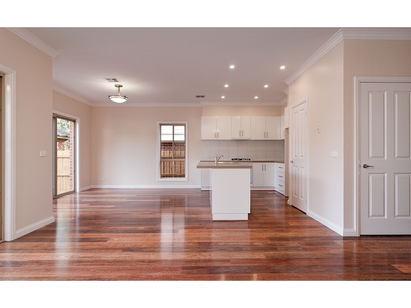 2/185 Lincoln Road, Mooroolbark VIC 3138