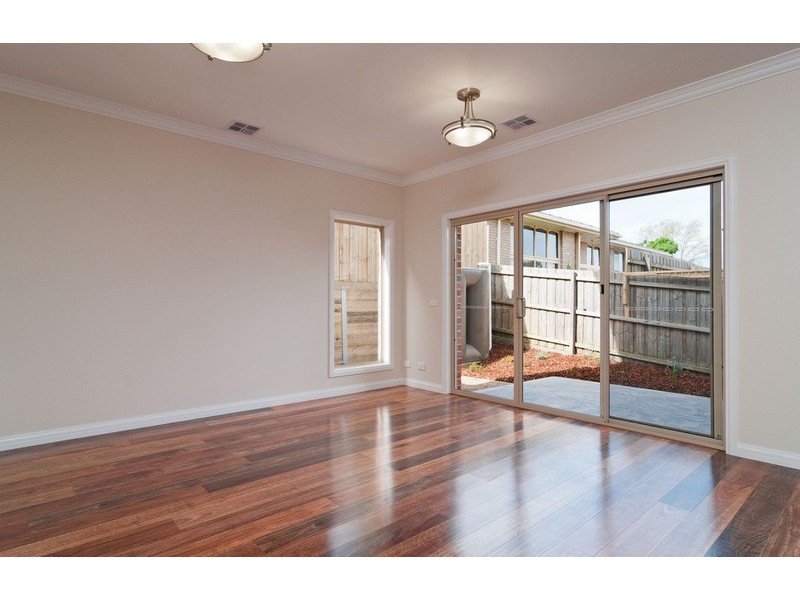 2/185 Lincoln Road, Mooroolbark VIC 3138