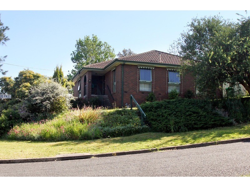 8 Westwood Pass, Chirnside Park VIC 3116