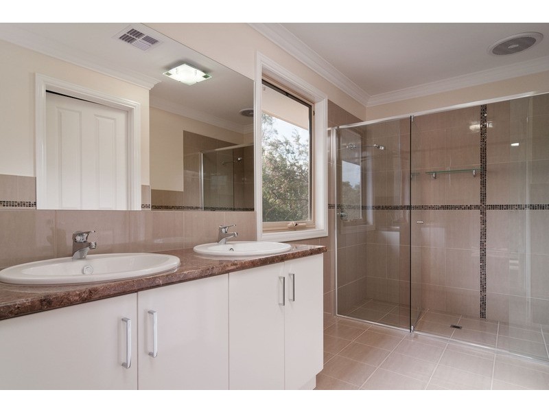 4/185 Lincoln Road, Mooroolbark VIC 3138