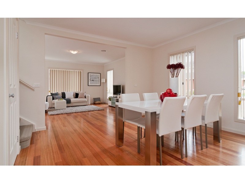 3/15-17 Manchester Road, Mooroolbark VIC 3138