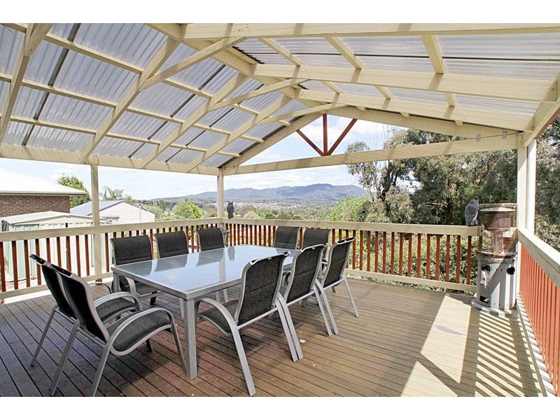 7 Birchwood Drive, Mooroolbark VIC 3138