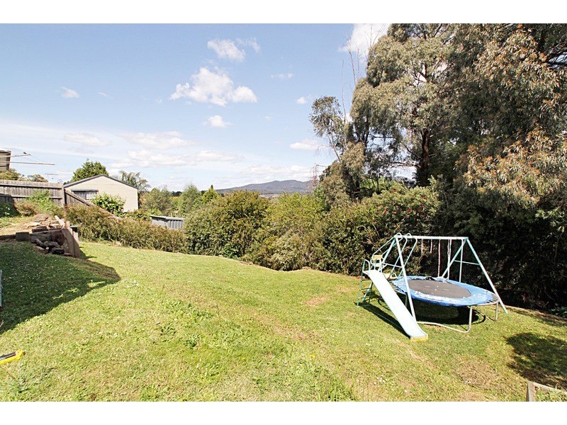 7 Birchwood Drive, Mooroolbark VIC 3138