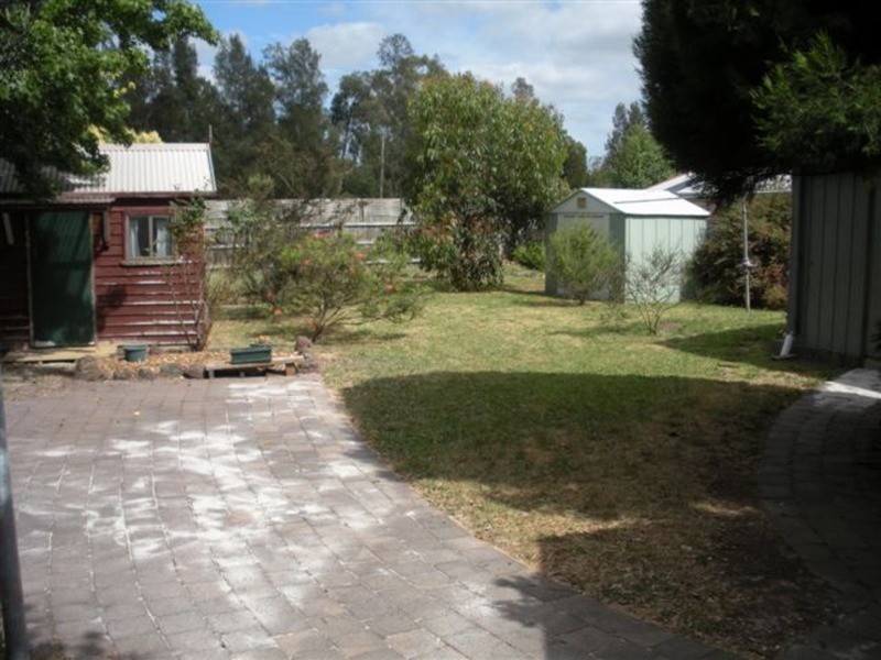 7 Esther Crescent, Mooroolbark VIC 3138