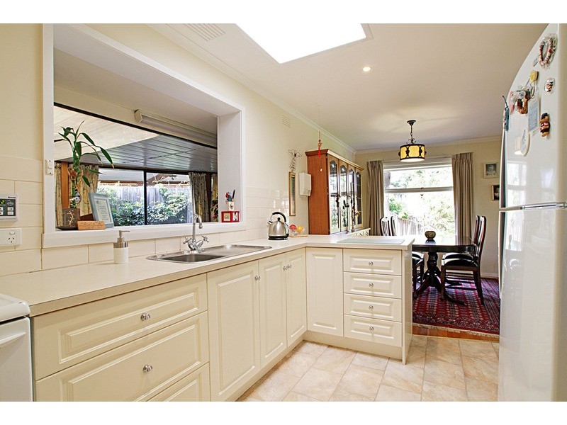 29 Bronhill Road, Ringwood East VIC 3135