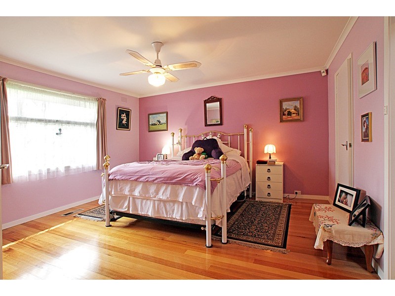 29 Bronhill Road, Ringwood East VIC 3135