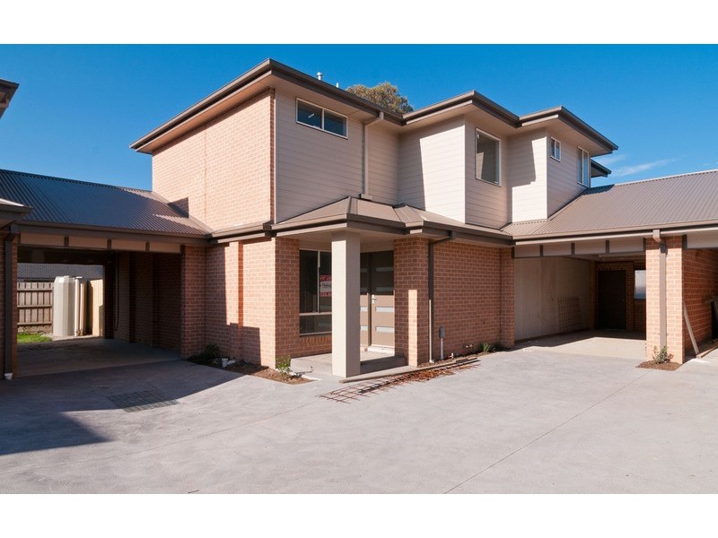 4/15-17 Manchester Road, Mooroolbark VIC 3138