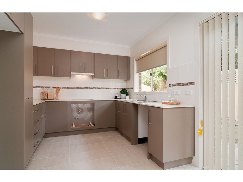 4/15-17 Manchester Road, Mooroolbark VIC 3138