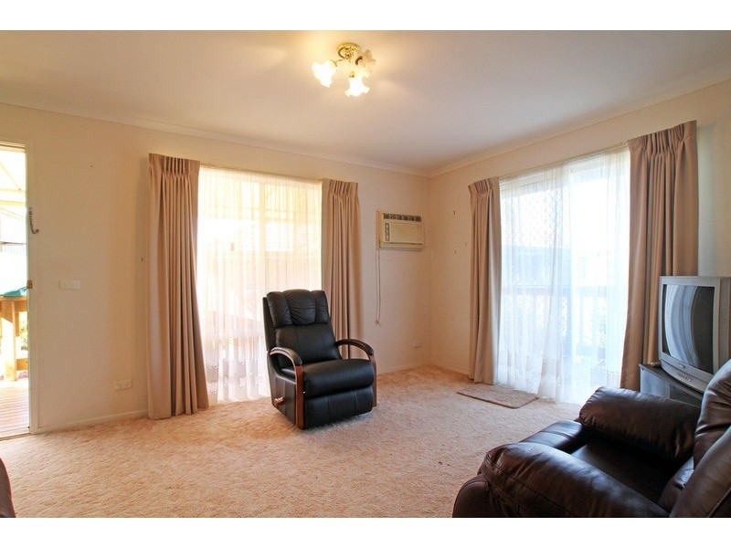 8A Westwood Pass, Chirnside Park VIC 3116