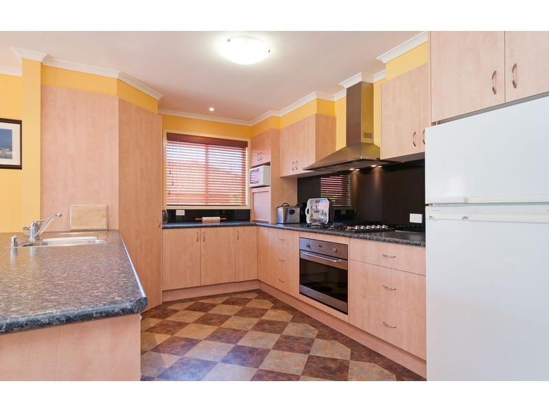 12 Larbert Road, Mooroolbark VIC 3138
