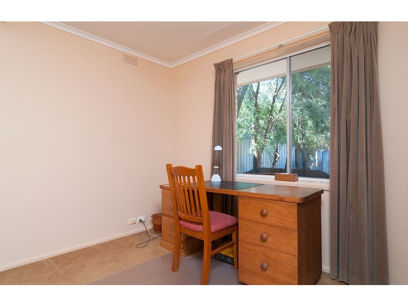 12 Larbert Road, Mooroolbark VIC 3138