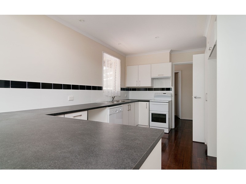 27 Mountfield Road, Kilsyth VIC 3137