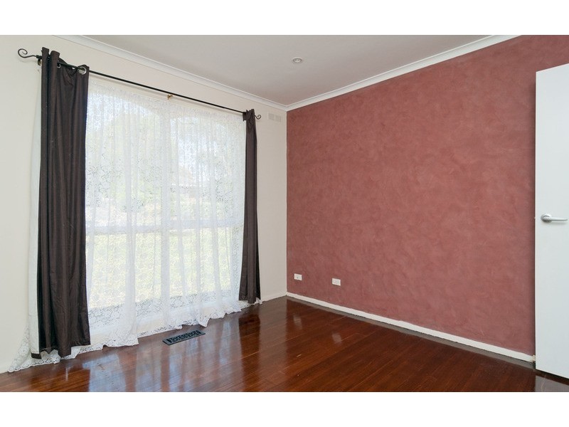 27 Mountfield Road, Kilsyth VIC 3137