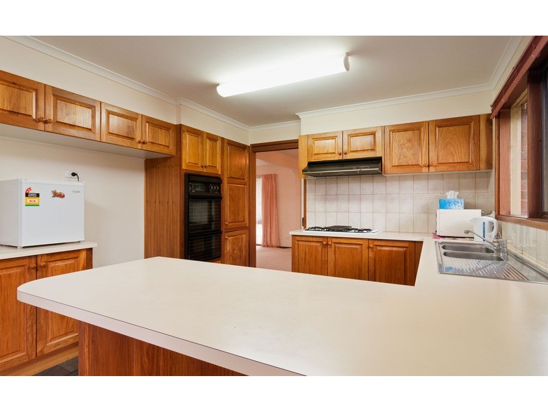 5 Kiewa Close, Croydon Hills VIC 3136