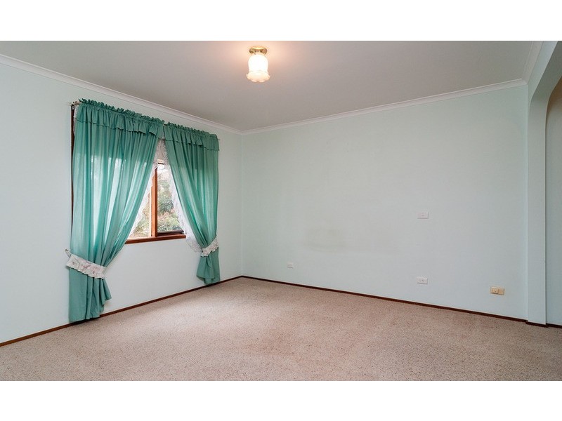 5 Kiewa Close, Croydon Hills VIC 3136
