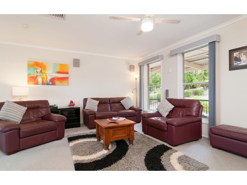 24 Shadowplay Road, Mooroolbark VIC 3138