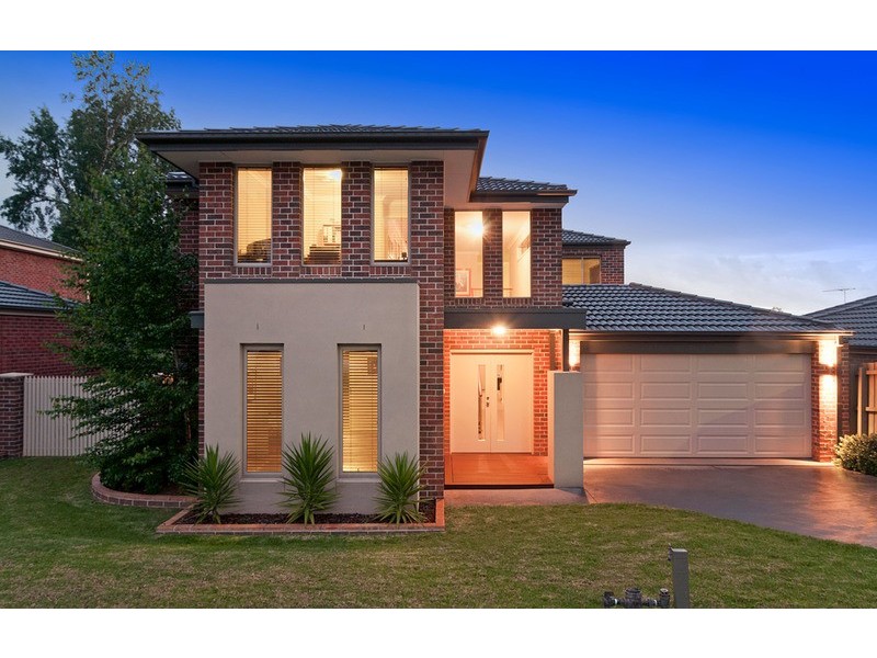 16 Joel Place, Mooroolbark VIC 3138