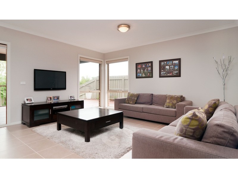 16 Joel Place, Mooroolbark VIC 3138