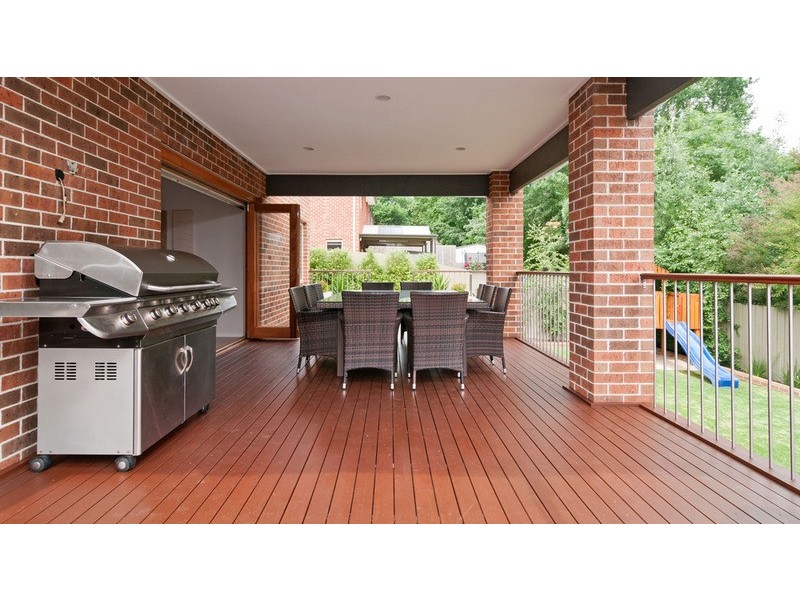 16 Joel Place, Mooroolbark VIC 3138