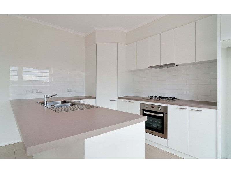 1a Zina Grove, Mooroolbark VIC 3138