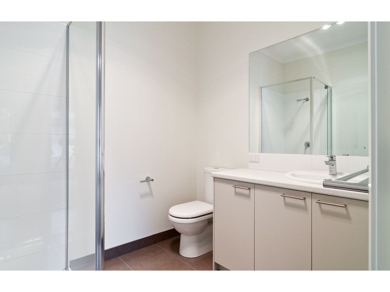 1a Zina Grove, Mooroolbark VIC 3138