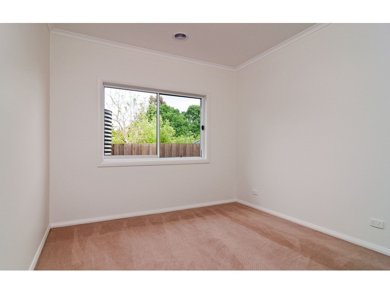 1a Zina Grove, Mooroolbark VIC 3138