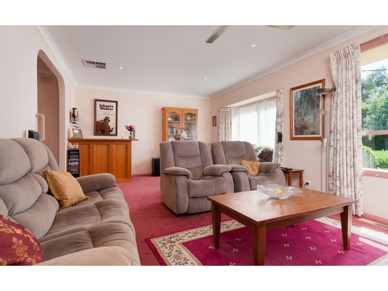 1a Newman Road, Croydon VIC 3136