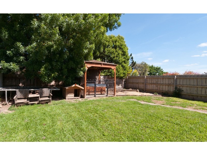 1a Newman Road, Croydon VIC 3136
