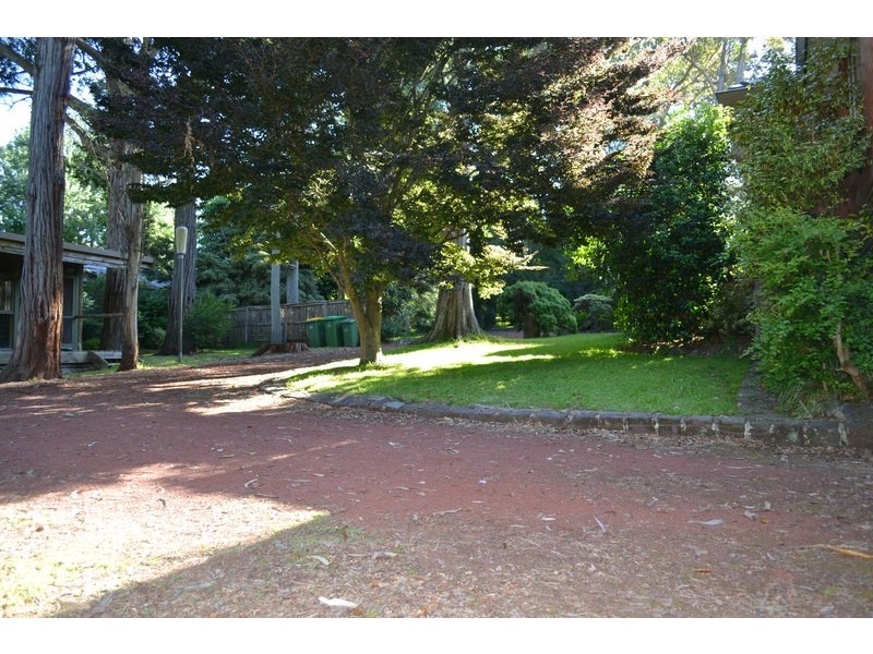 9 Stradbroke Road, Montrose VIC 3765