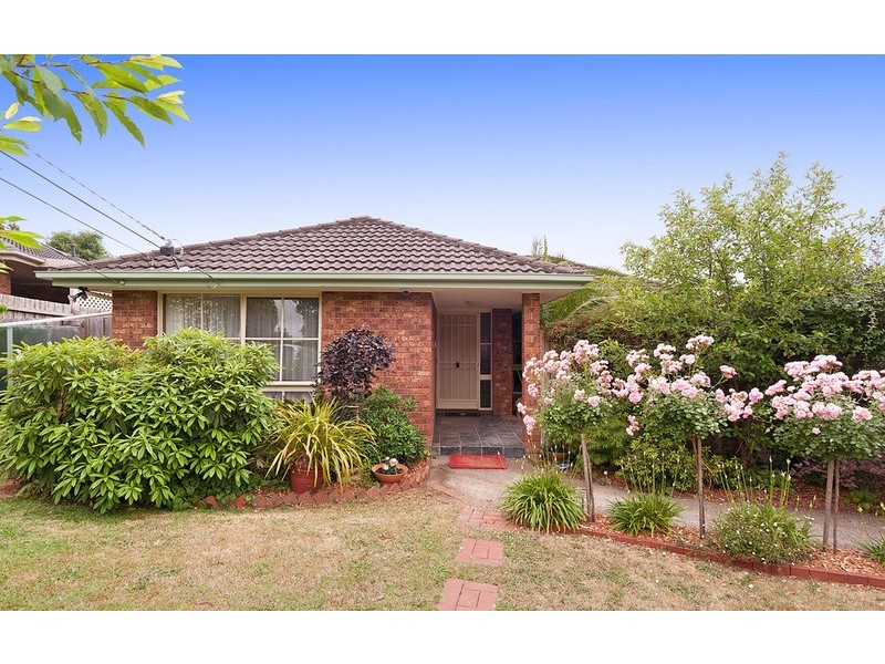 6 Plumtree Rise, Croydon Hills VIC 3136